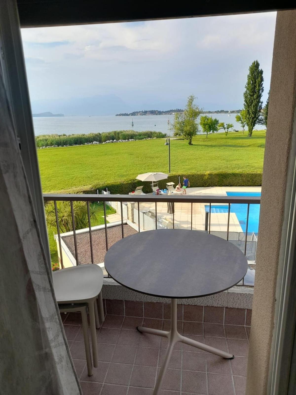 Appartamenti Residence Tulipano Sirmione Eksteriør bilde