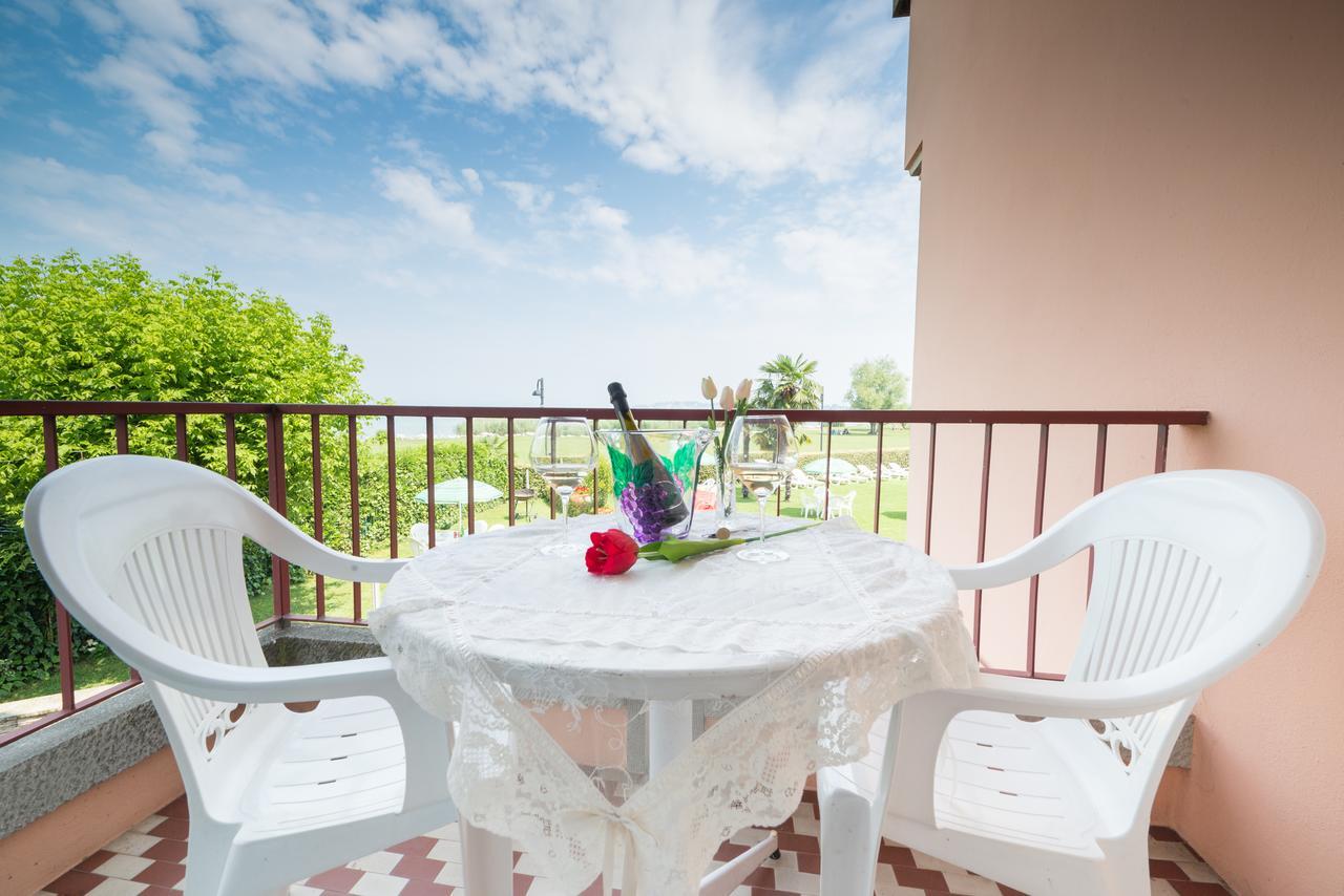 Appartamenti Residence Tulipano Sirmione Eksteriør bilde