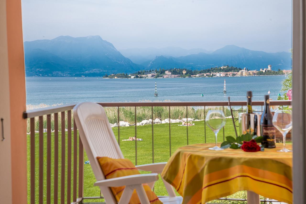 Appartamenti Residence Tulipano Sirmione Eksteriør bilde