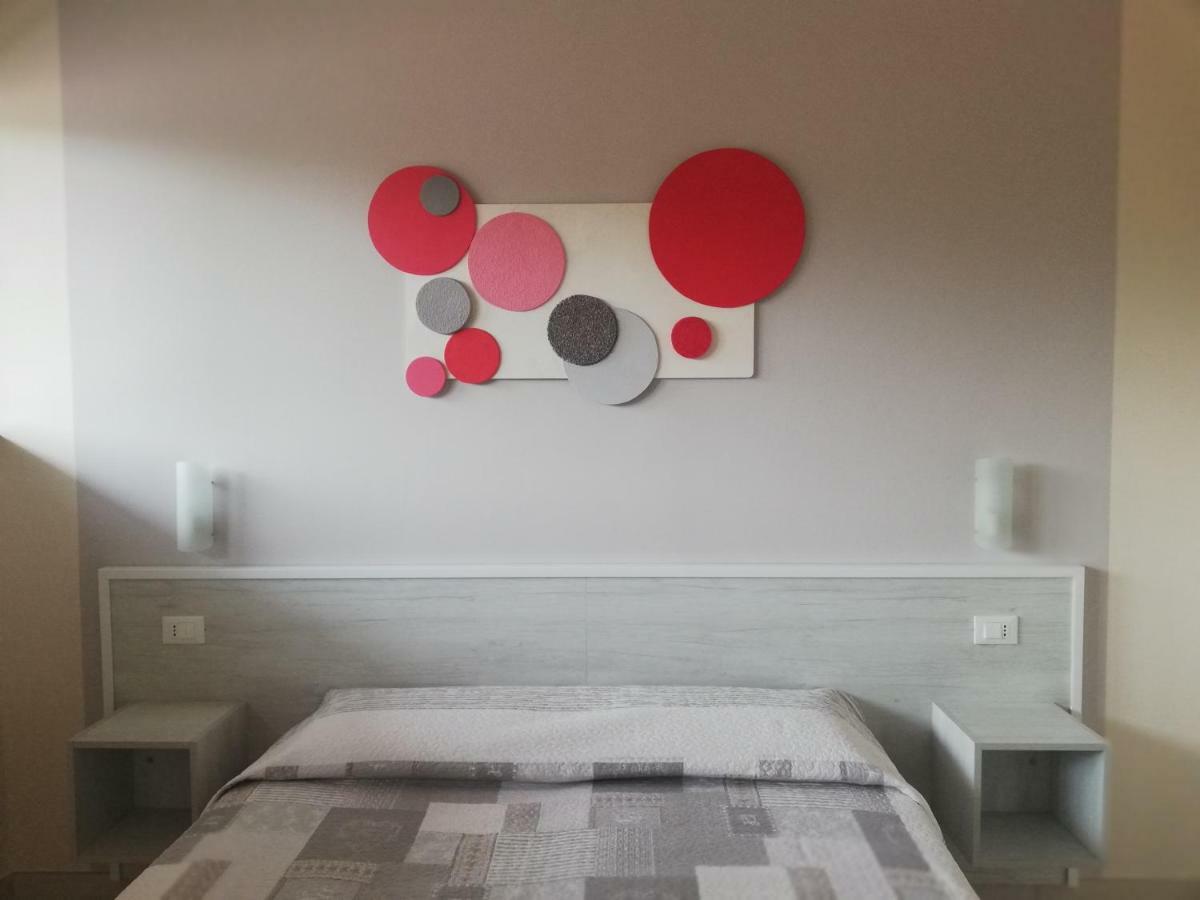 Appartamenti Residence Tulipano Sirmione Eksteriør bilde