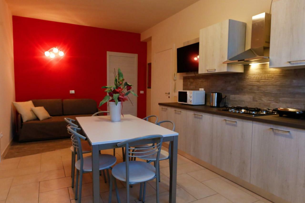 Appartamenti Residence Tulipano Sirmione Eksteriør bilde