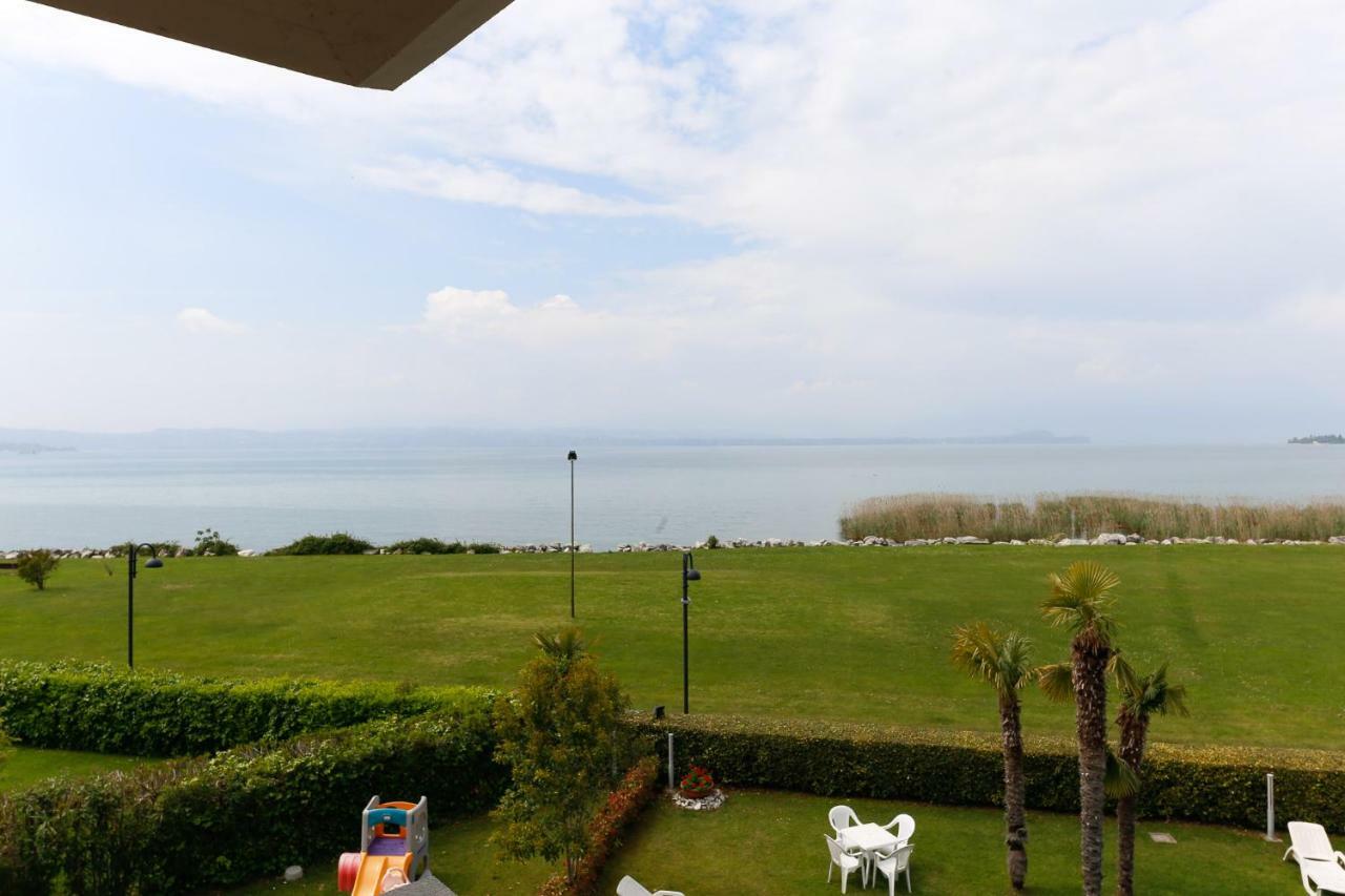 Appartamenti Residence Tulipano Sirmione Eksteriør bilde