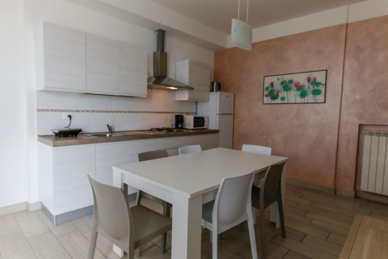 Appartamenti Residence Tulipano Sirmione Eksteriør bilde