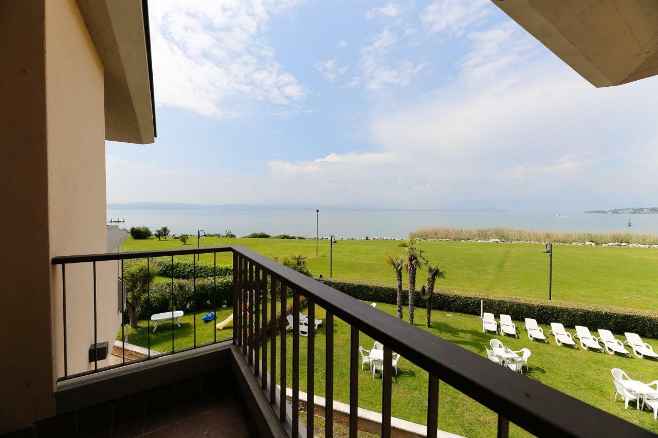 Appartamenti Residence Tulipano Sirmione Eksteriør bilde