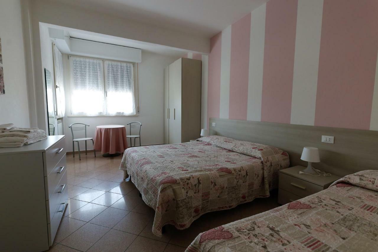 Appartamenti Residence Tulipano Sirmione Eksteriør bilde