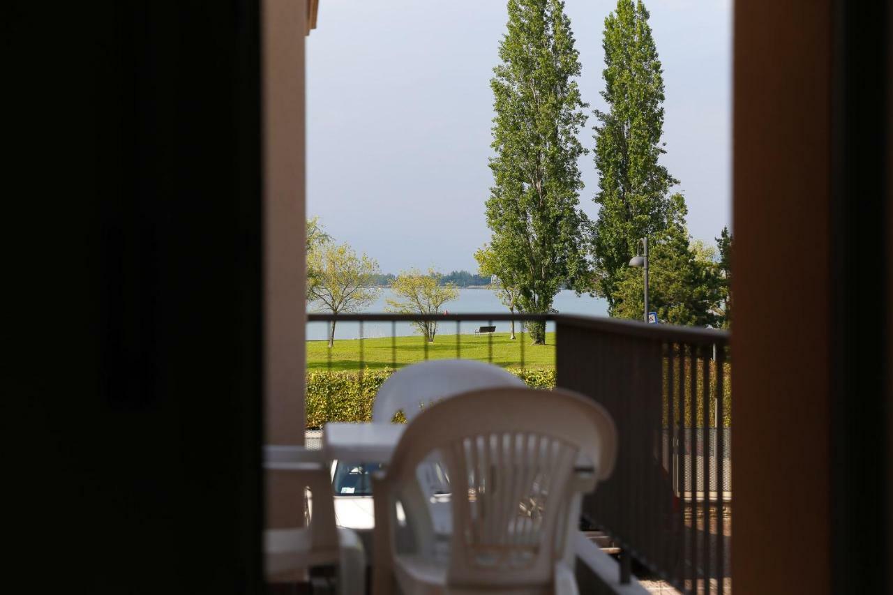 Appartamenti Residence Tulipano Sirmione Eksteriør bilde